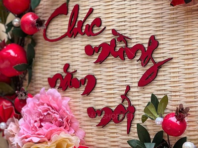 Vòng treo cửa Tết mẹt tre Chúc Mừng Năm Mới cành lựu quạt Đỏ [Vòng nhẹ] N50cm VTC-T-46